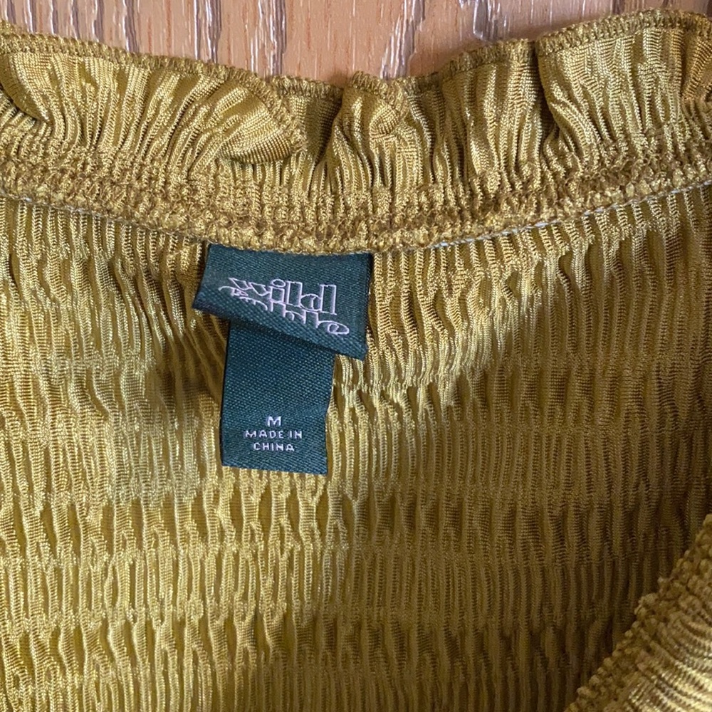 Wild Fable Gold Tanktop - Picture 2 of 2